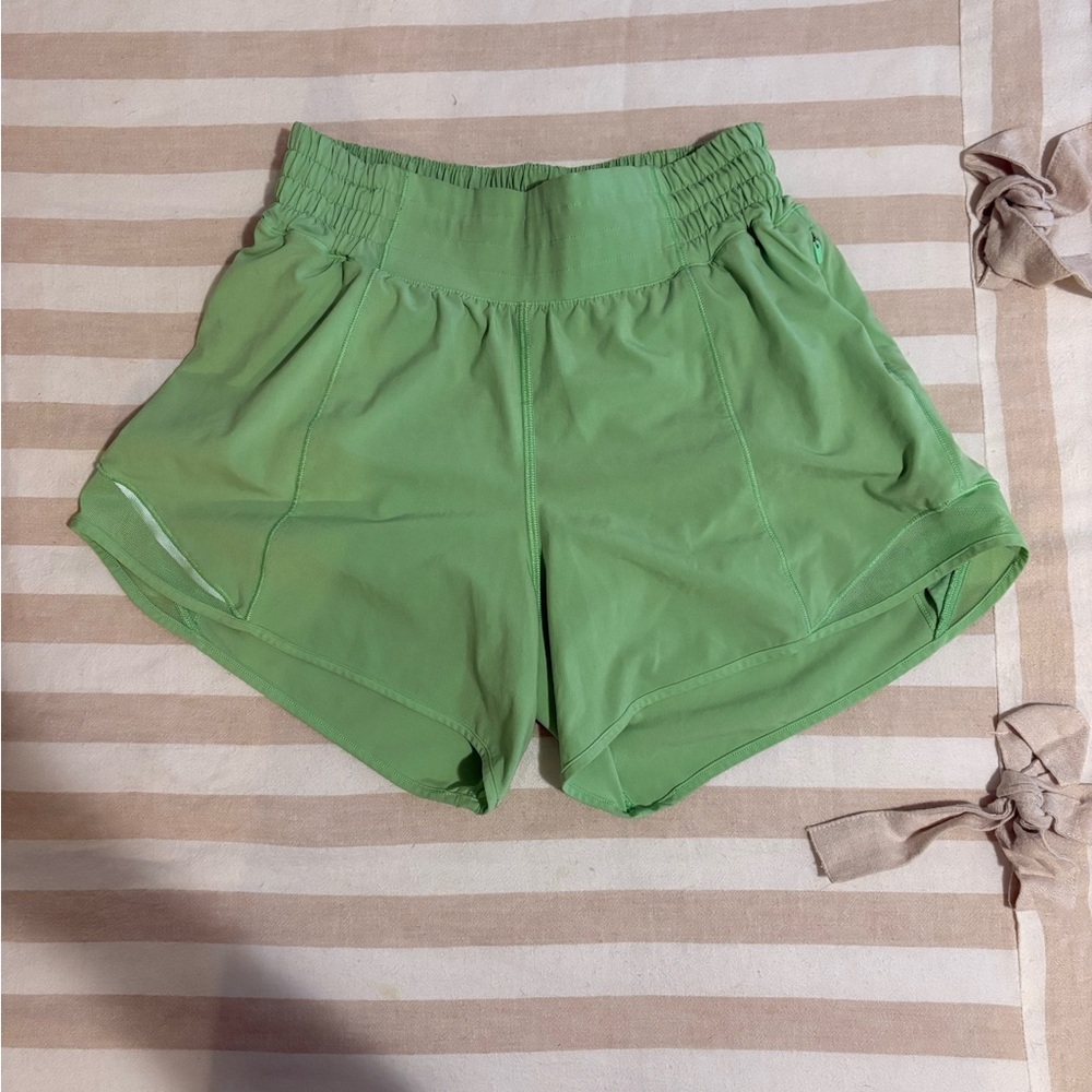 Lululemon HR hotty hot 4 inch